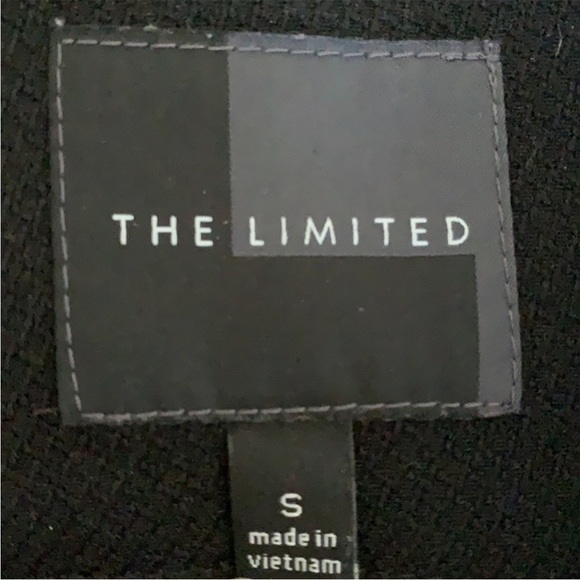 The Limited Black Long Sleeve Blazer with One Gold Button Size Small - Picture 5 of 5